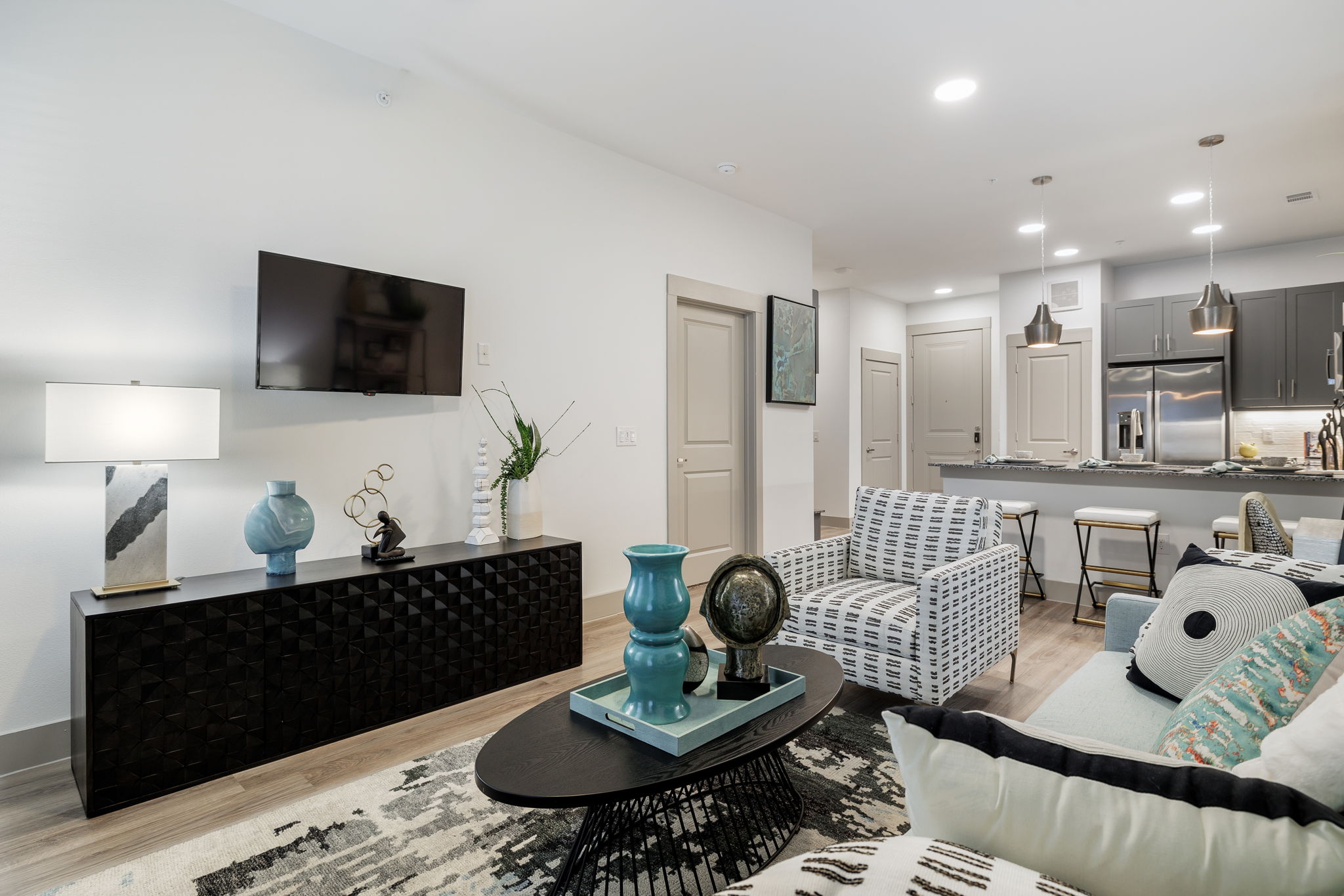 Alexan Riverside Amenities