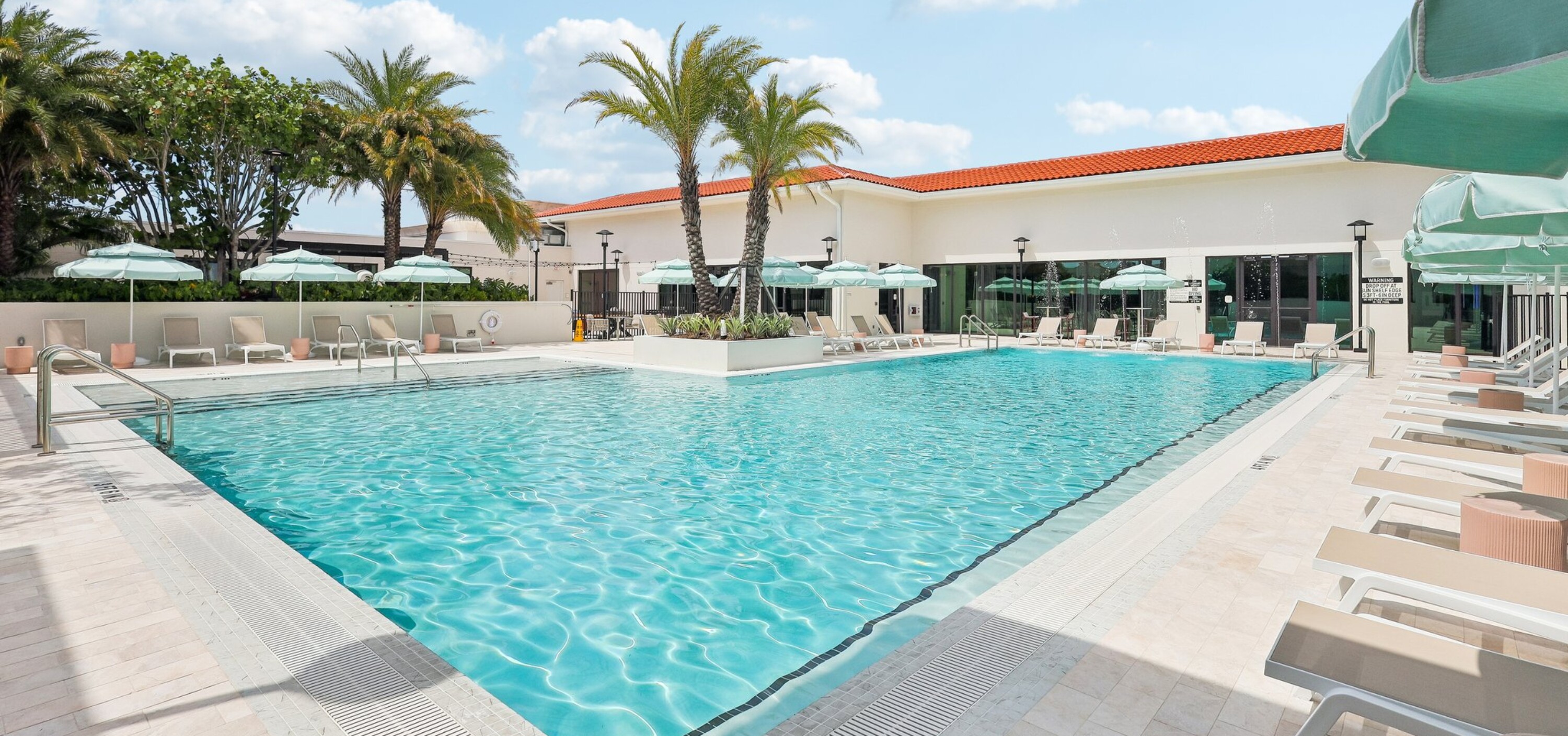 Alexan Roxy Amenities