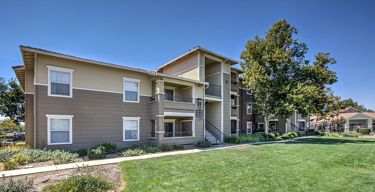 Alhambra at Mace Ranch exterior