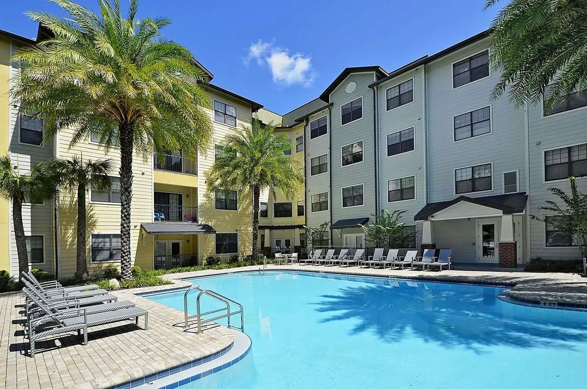 Alight Gainesville exterior