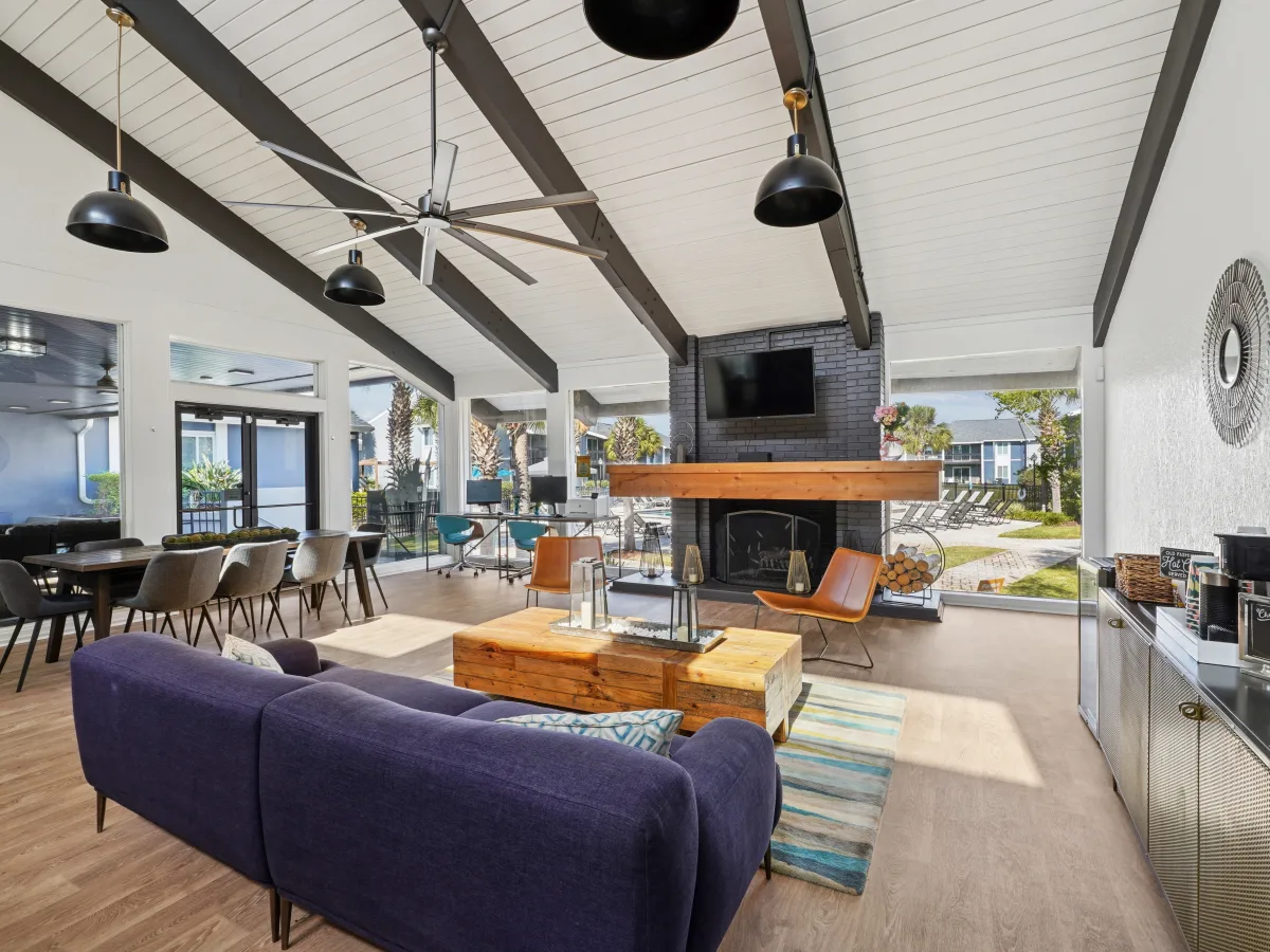Aqua at Windmeadows Exterior