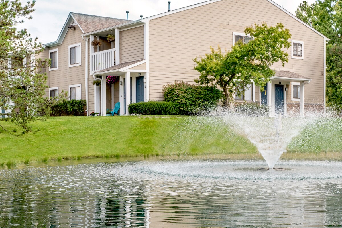 Arbor Knoll Apartments exterior