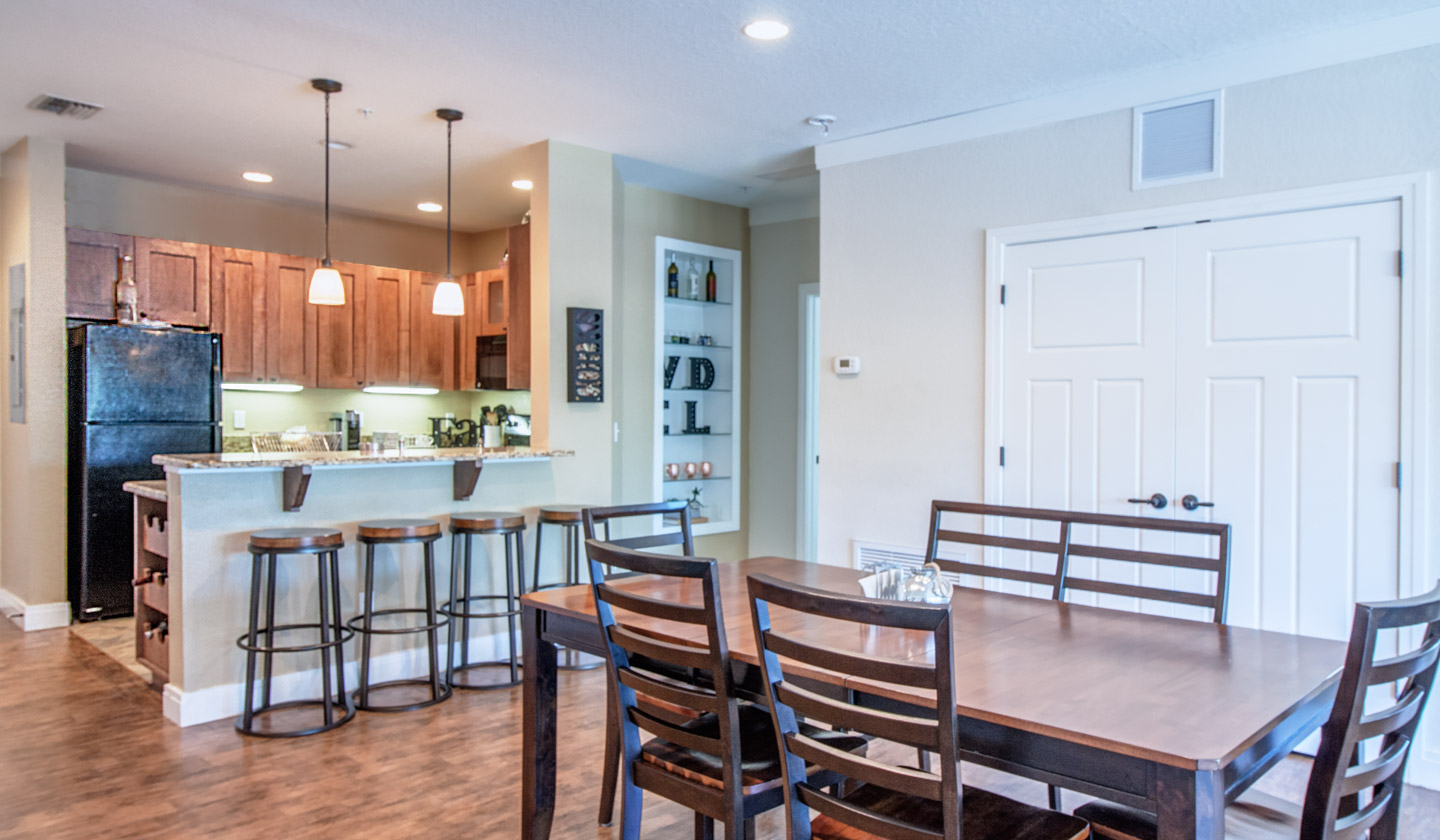 Archstone Luxury Apartments exterior