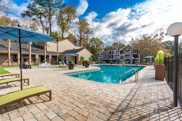 Ashford Club Apartments Exterior