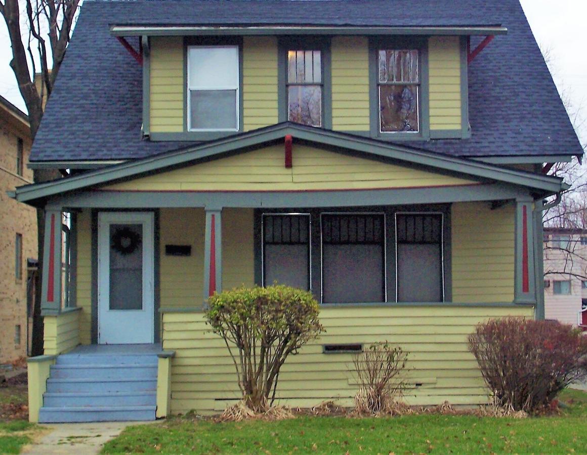 Bogue Street Homes 135 exterior