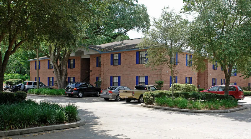 Bradford Oaks Exterior