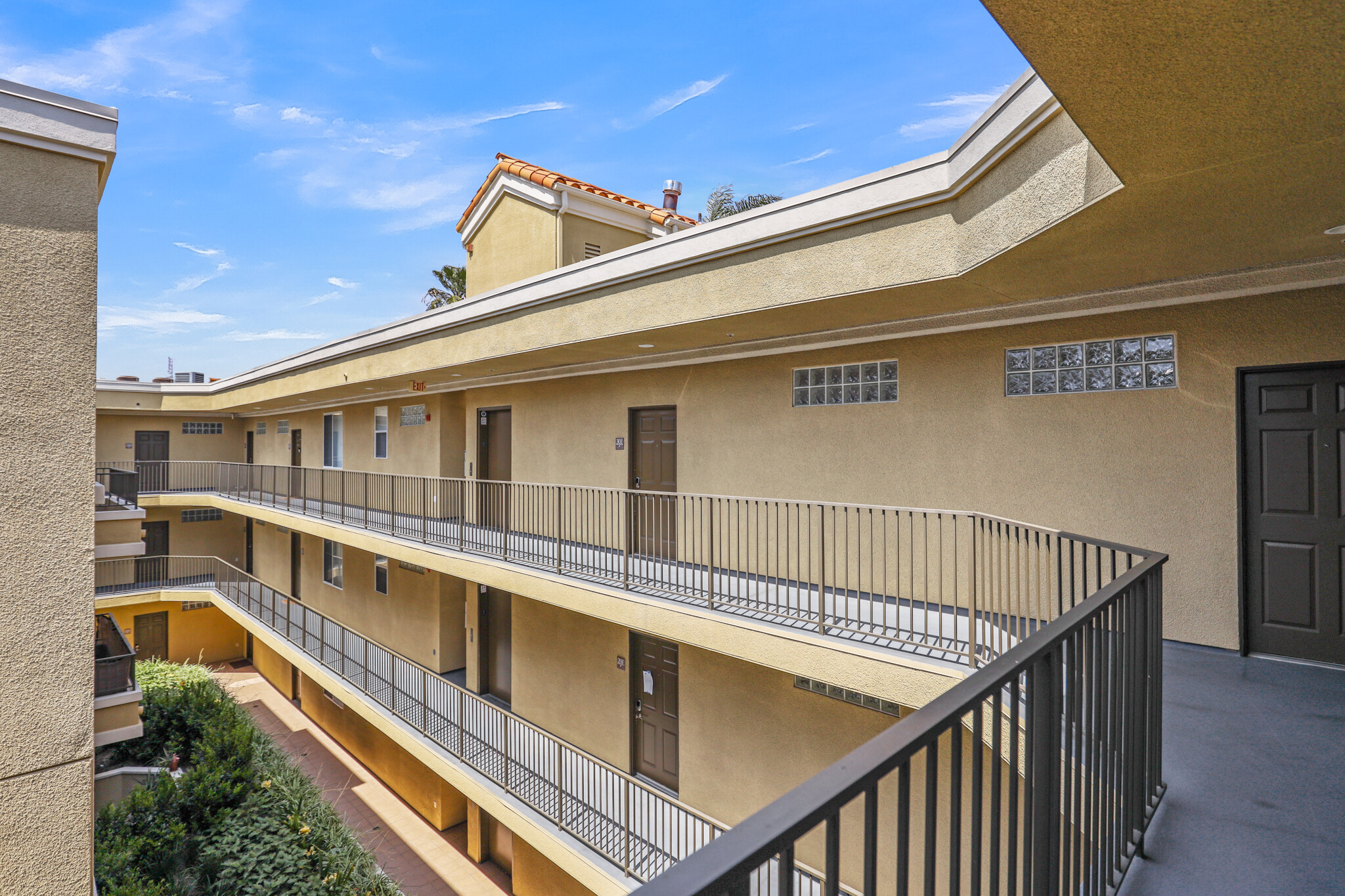 Butler Eighteen by Wiseman Exterior