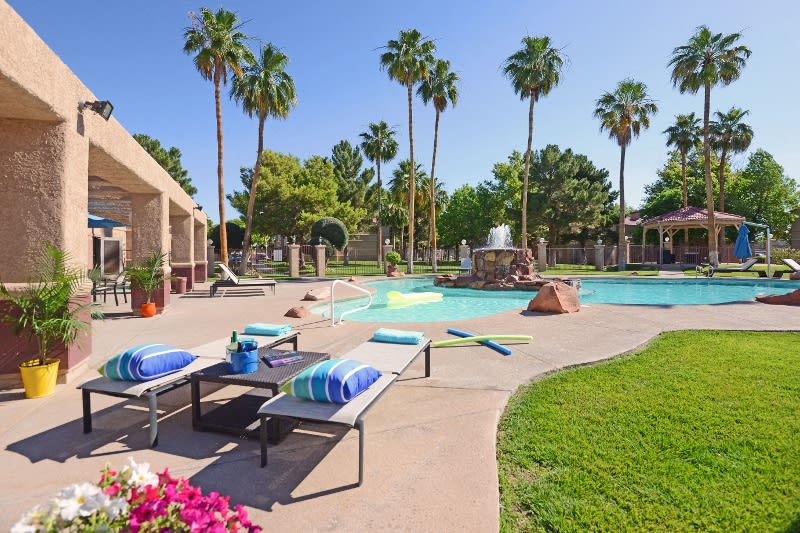 Cabana Club Apartments exterior