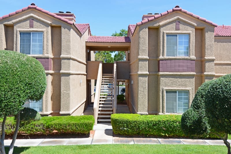 Cabana Club Apartments Exterior