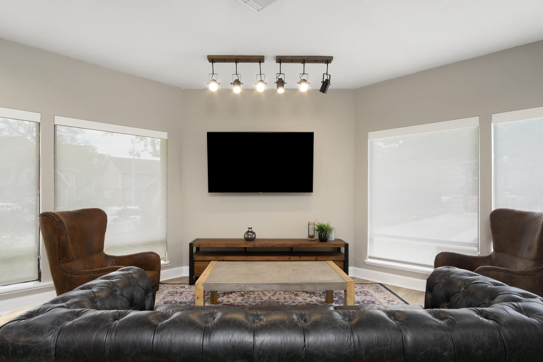 Cambridge Woods Amenities