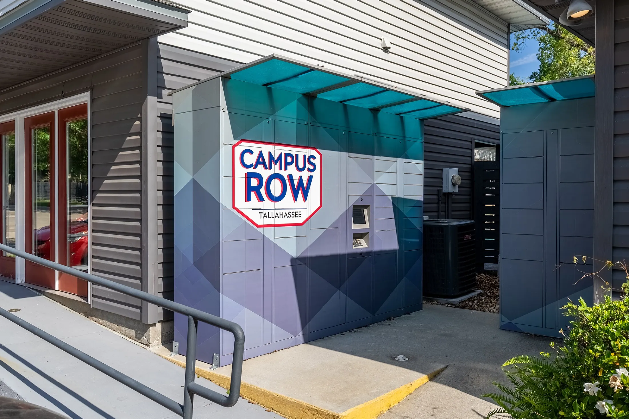 Campus Row Amenities