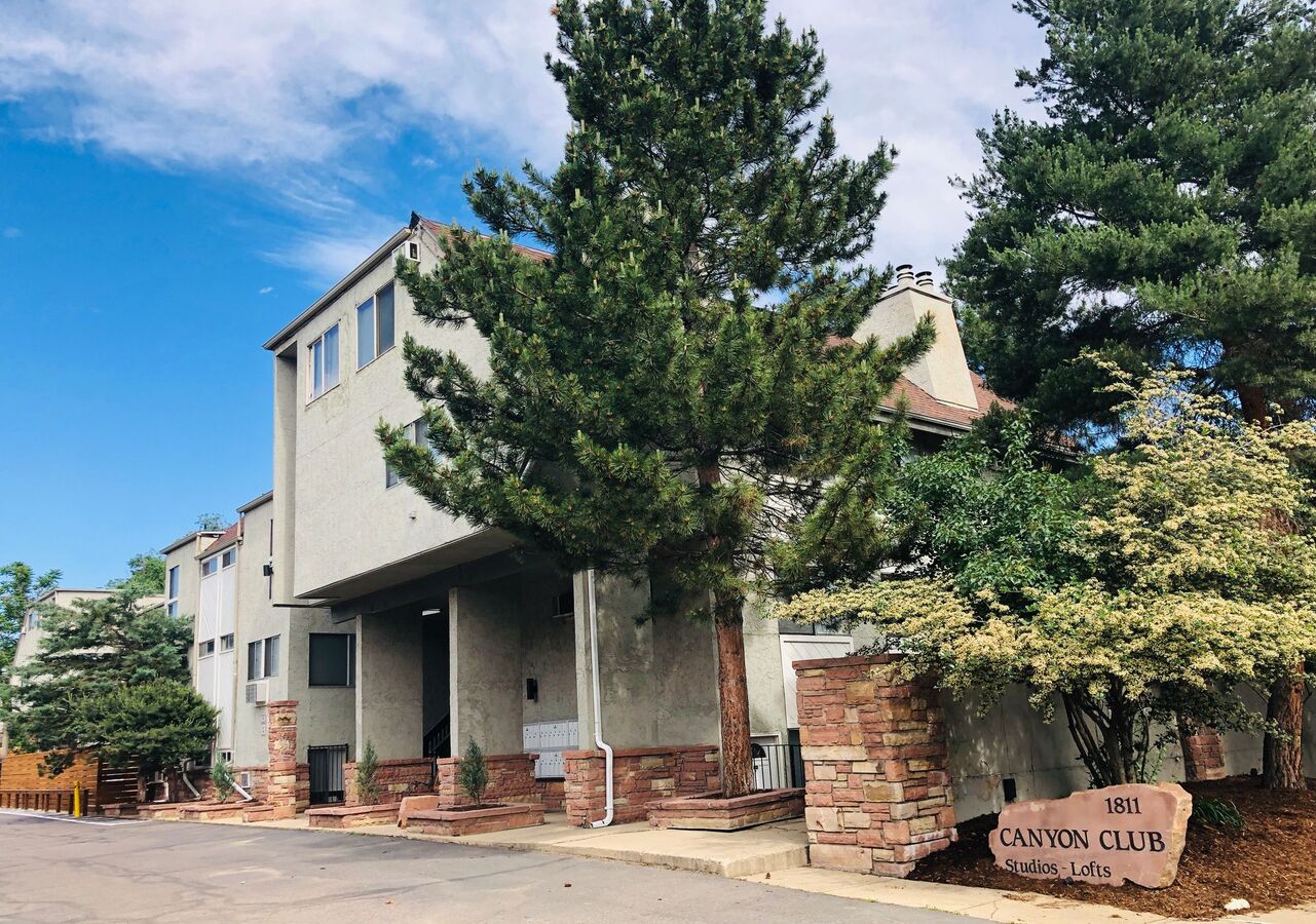 Canyon Club Boulder exterior