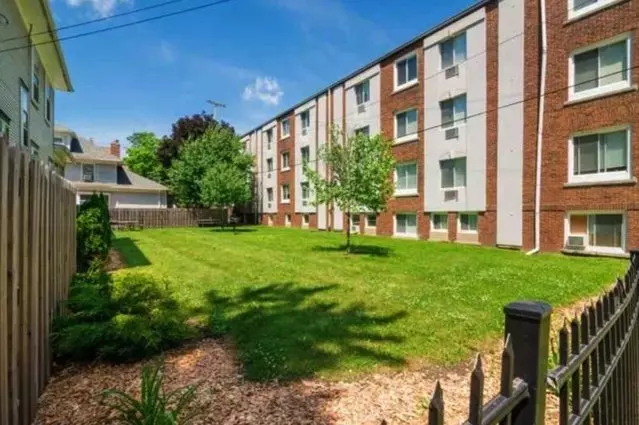 Capital Manor Apartments Unit 10 exterior