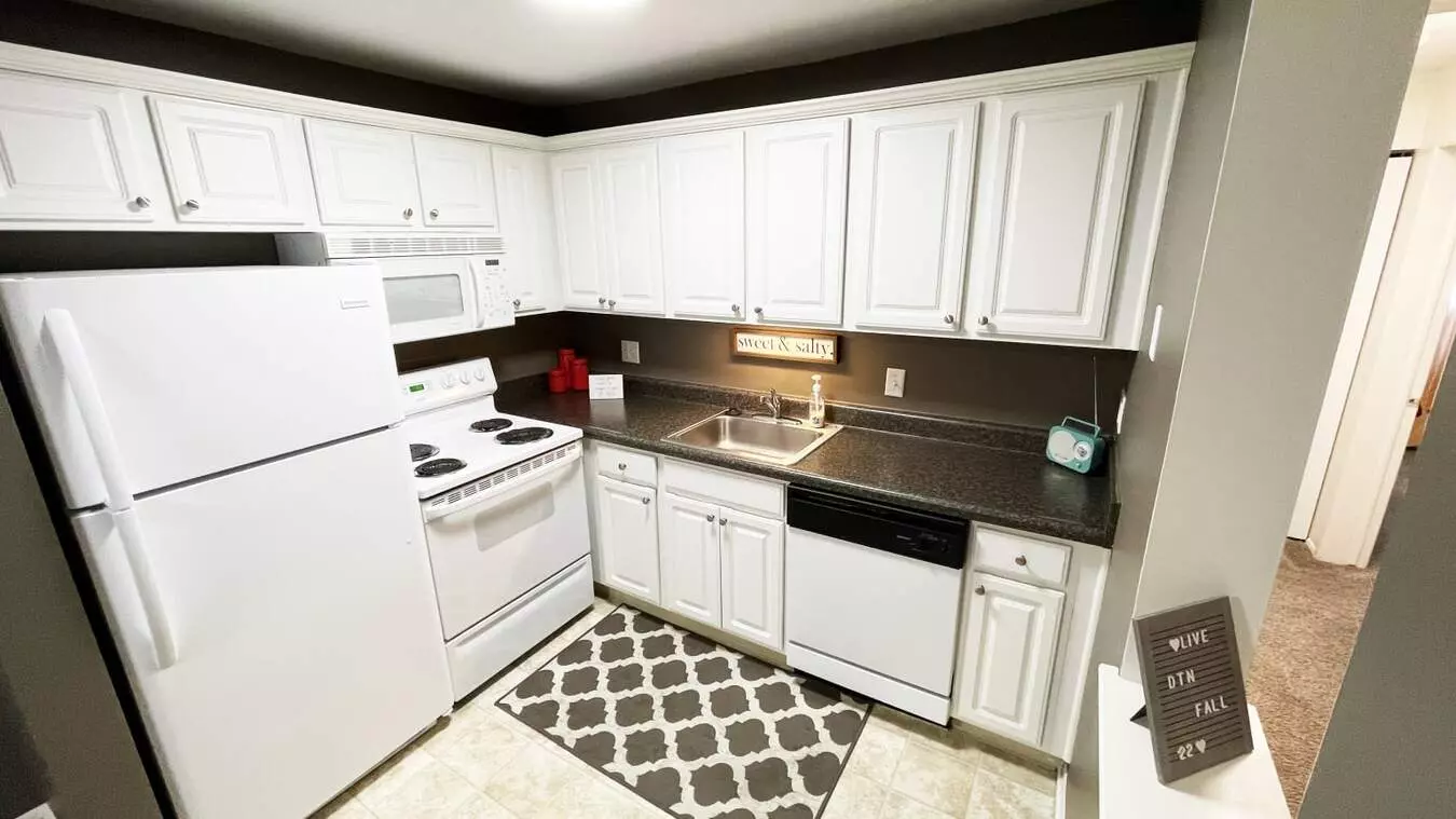 Capitol Villa Apartments Unit 3 Amenities