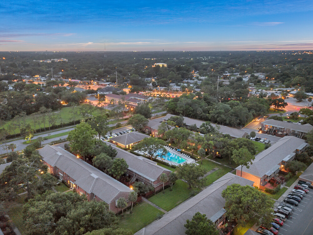 Carlton Arms of Winter Park Amenities