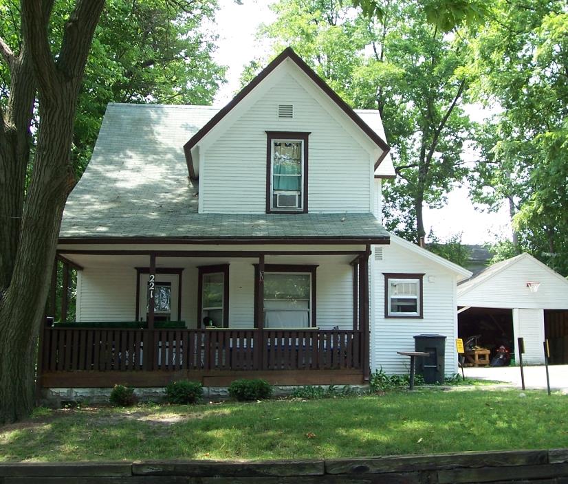 Center Street Homes 221 Exterior
