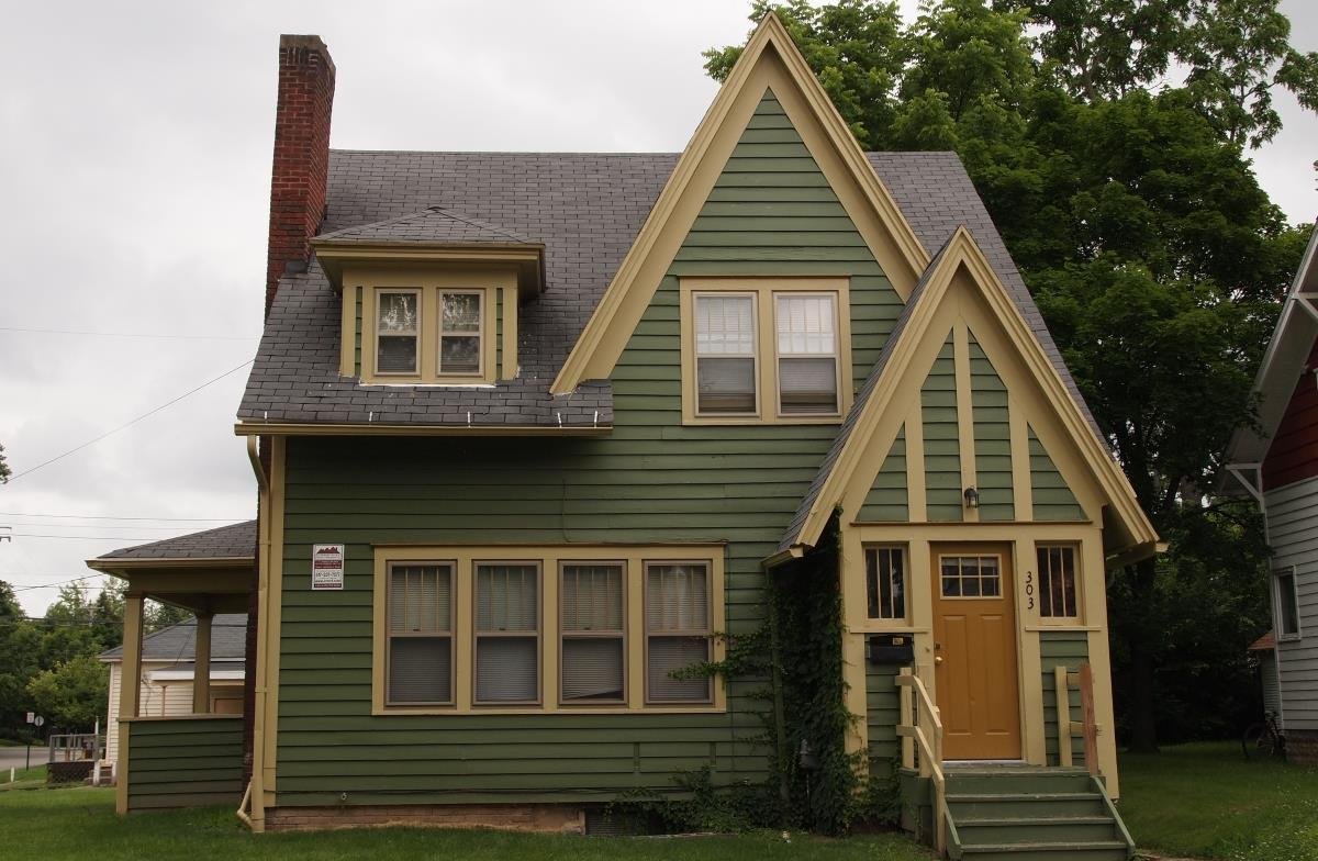 Center Street Homes 303 Exterior