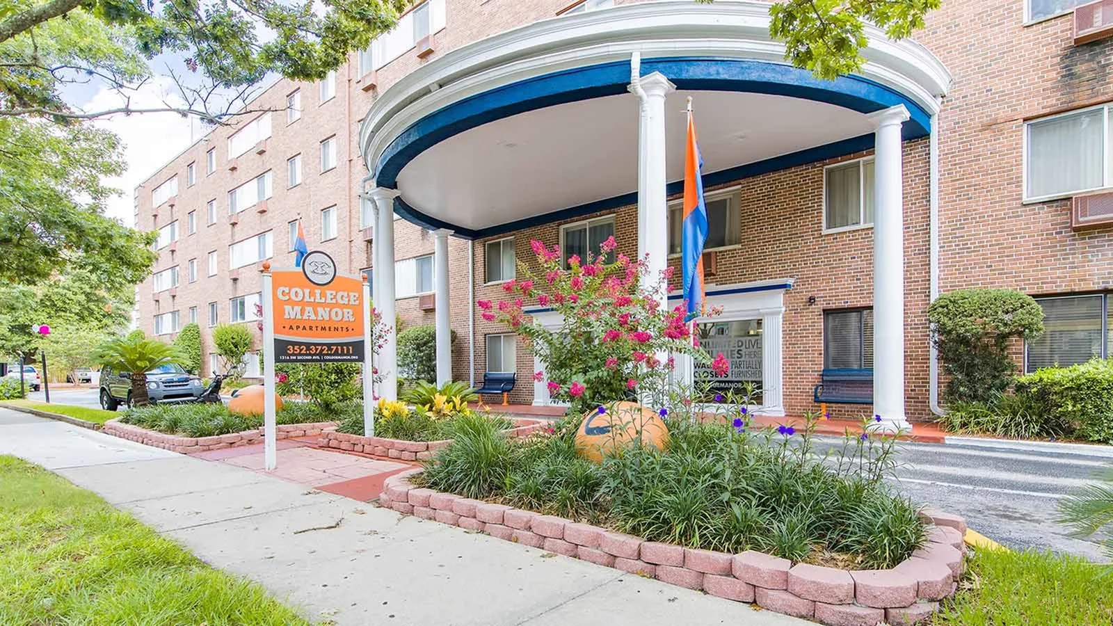 College Manor exterior