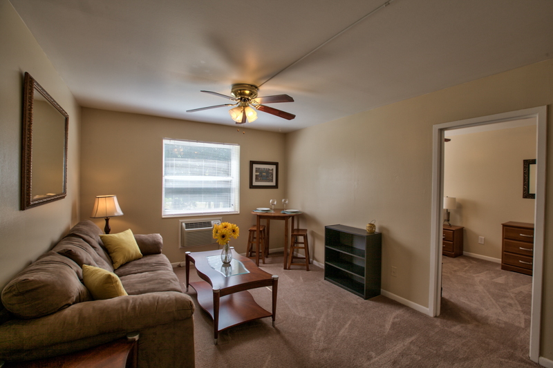 College Plaza Amenities