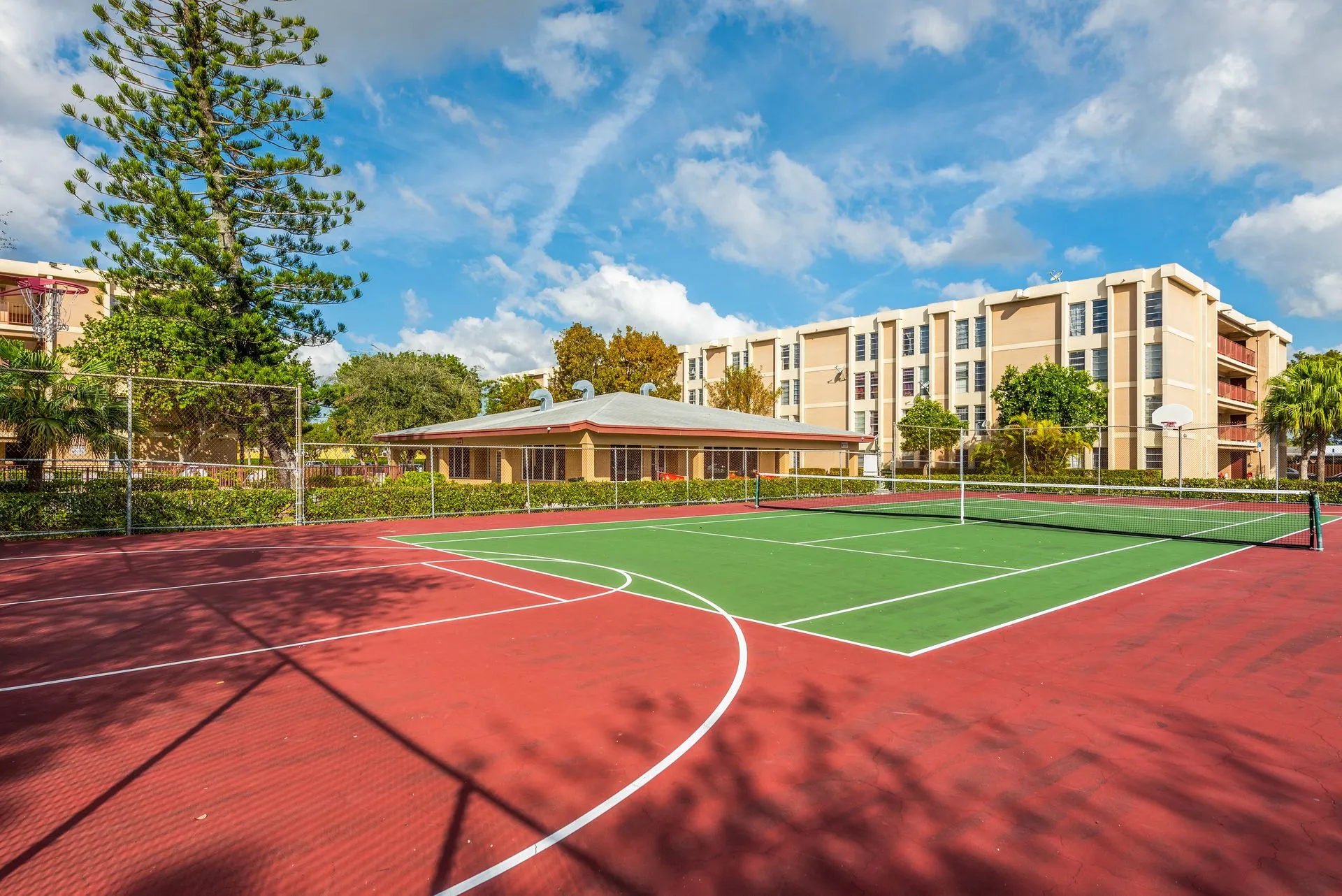 Coral Haven Apartments exterior