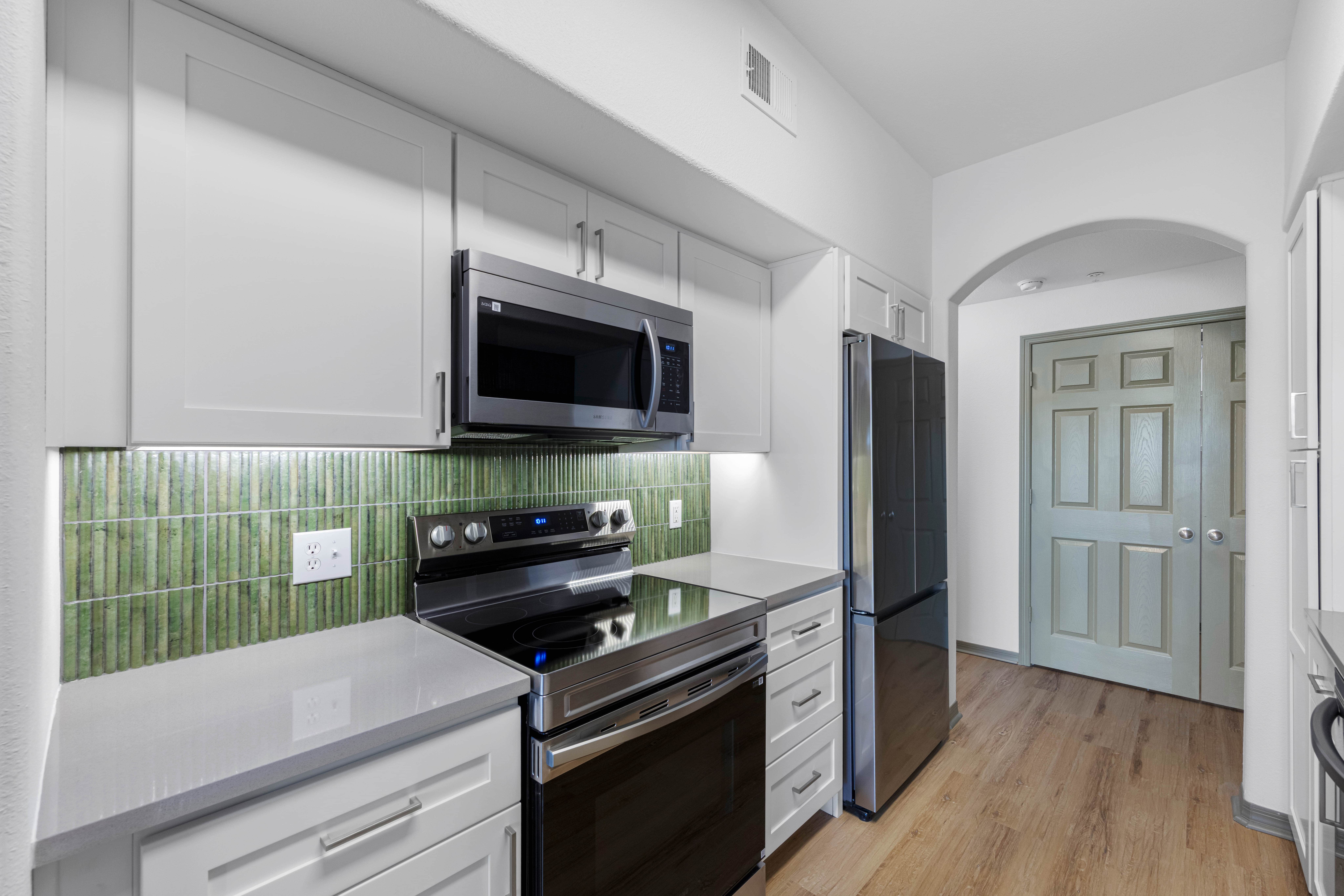 Cortland Lakecrest Amenities