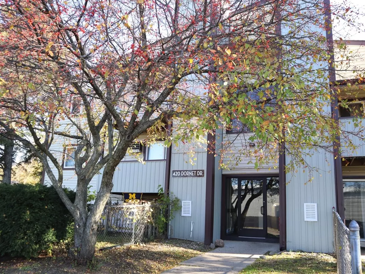 Crimson Cove Apartments exterior
