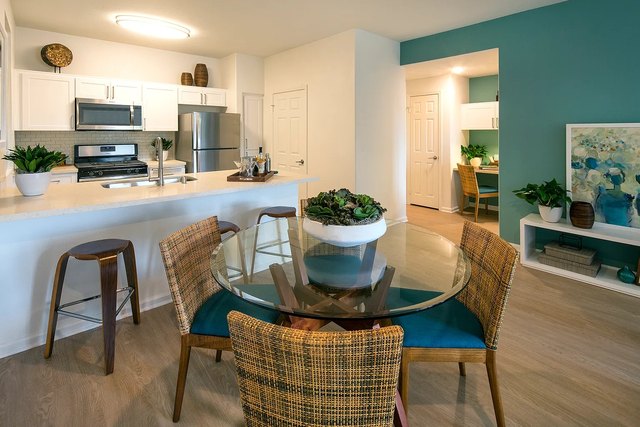 Del Rio Apartment Homes exterior