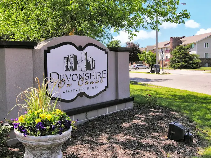 Devonshire on Canal Exterior