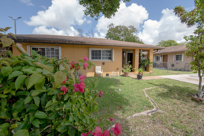 Donald F. Scott Villas Exterior