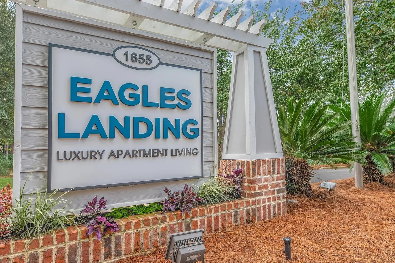 Eagles Landing Tallahassee exterior