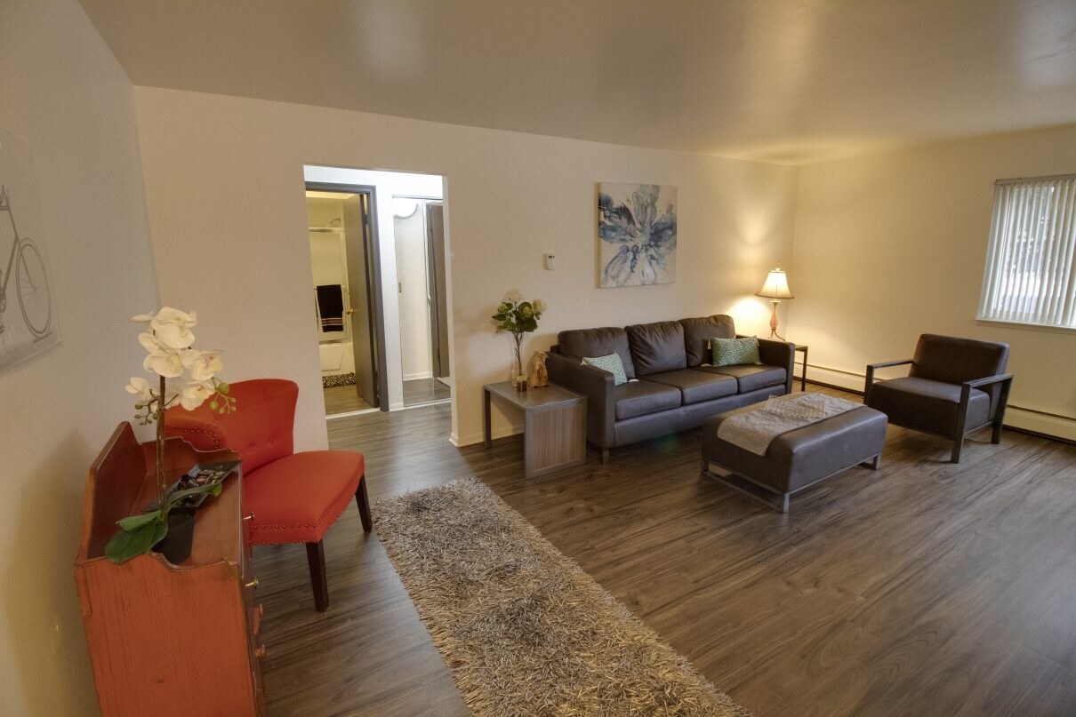 Eastwind Apartments exterior