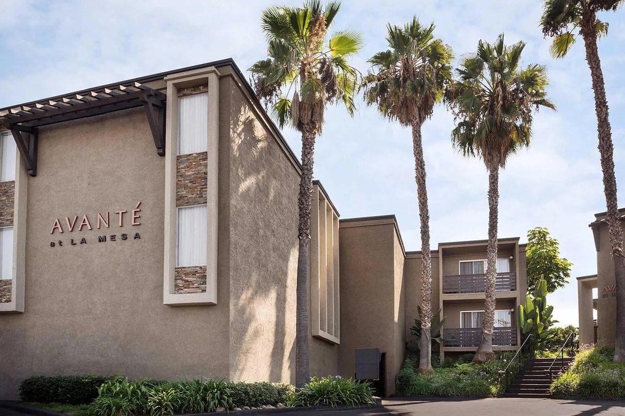 Elan Avante Apartments exterior