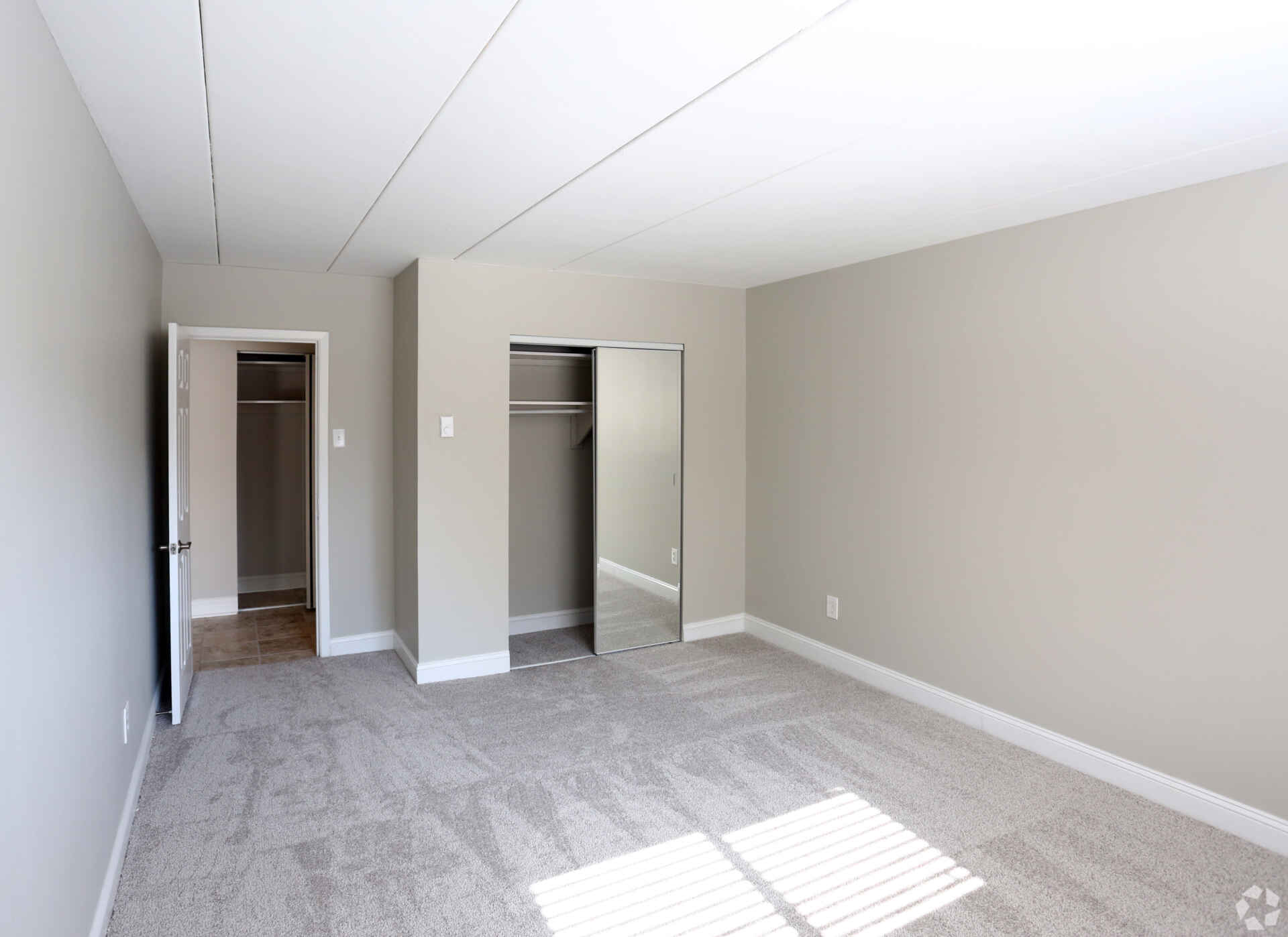 Elkins Park Terrace Amenities