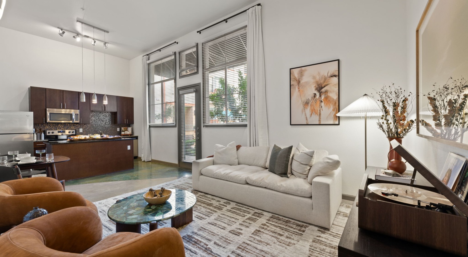 Elle West Ave exterior