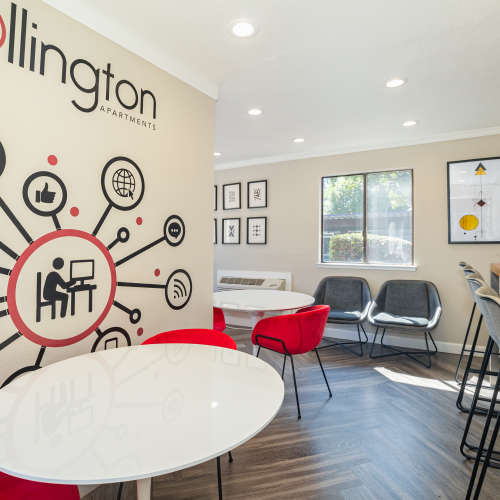 Ellington Apartments Exterior