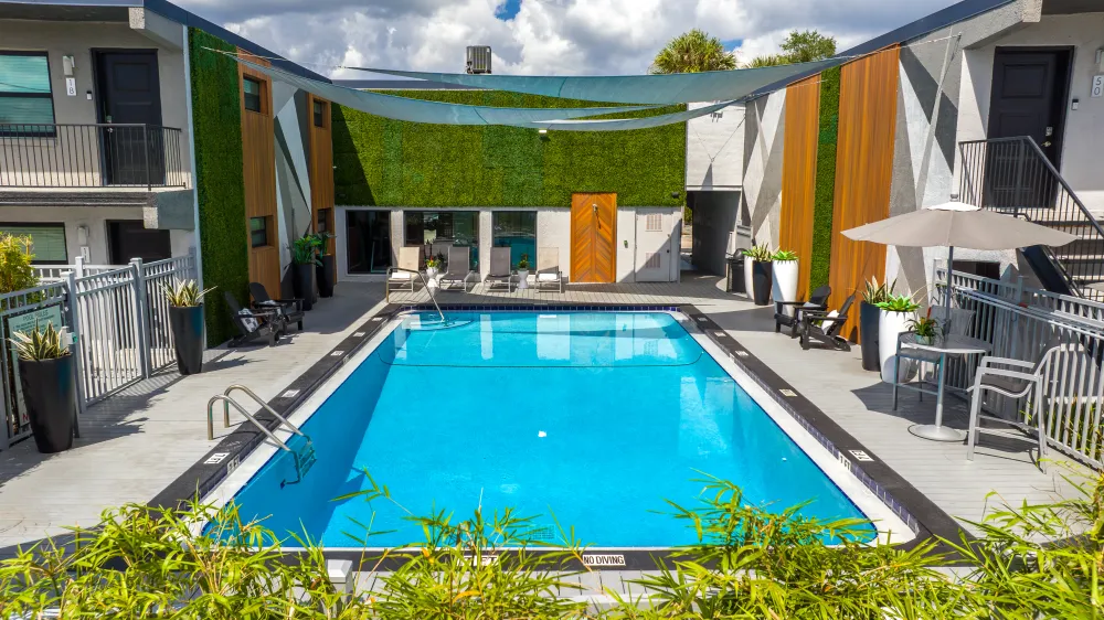 Elon Winter Park Exterior