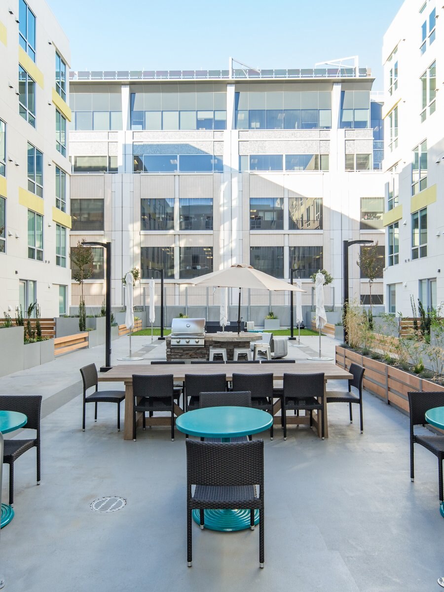 EVIVA Midtown exterior