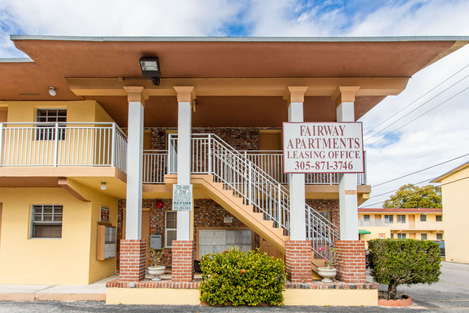 Fairway Apartments Miami Springs exterior