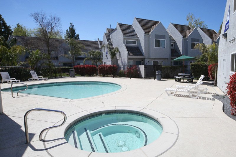 Fountain Circle Townhomes exterior