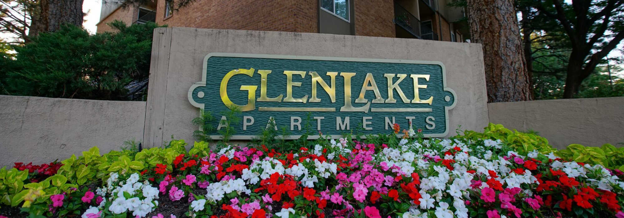 Glenlake Apartments exterior