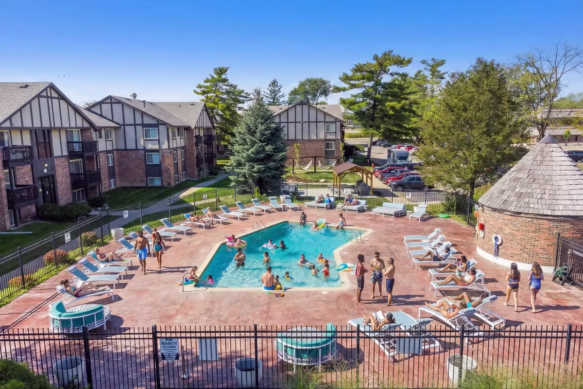 Glenwood Apartments exterior