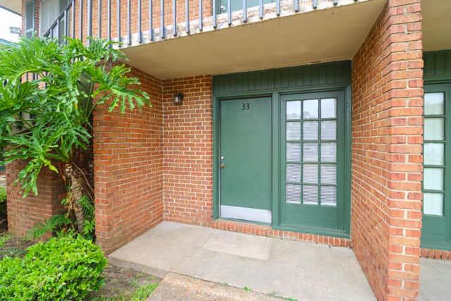 Green Briar Garden Homes Exterior