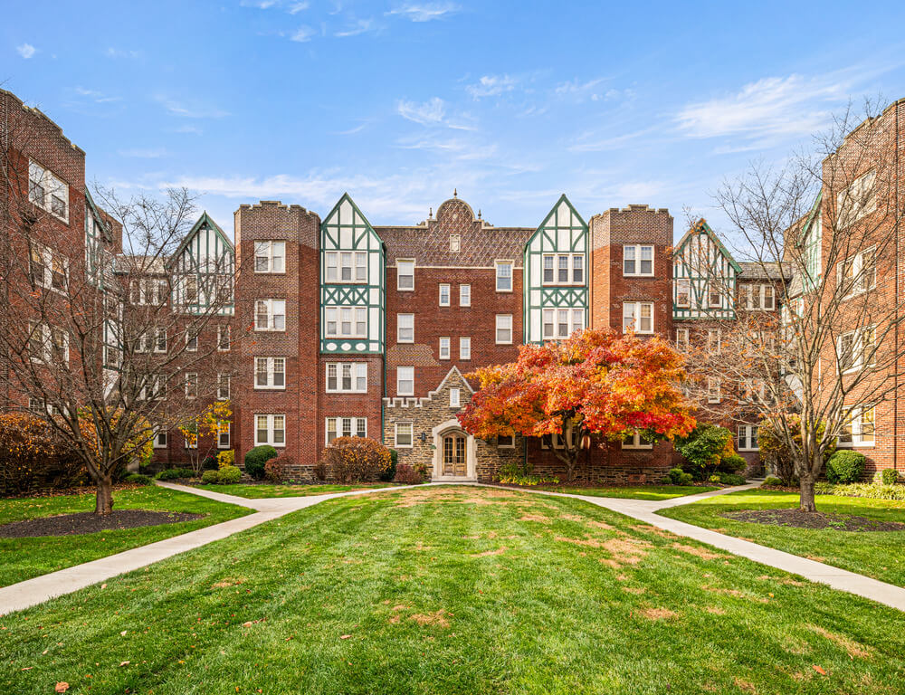 Greene Manor exterior