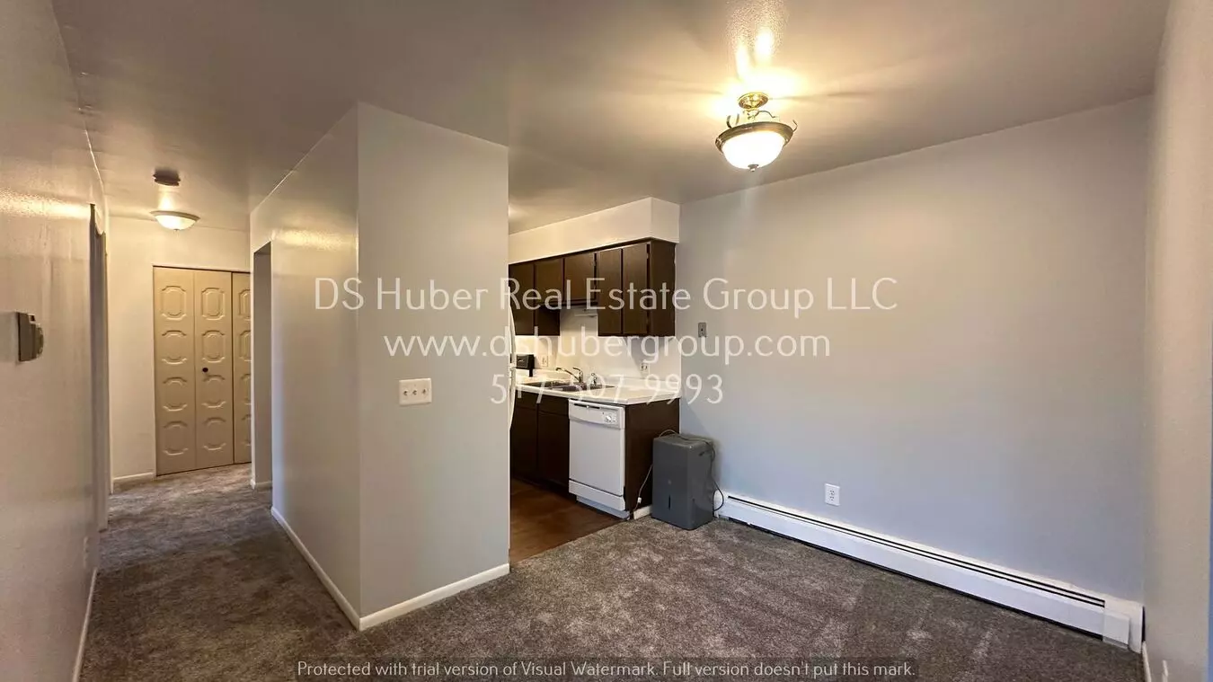 Greenlawn Apartments Lansing Amenities