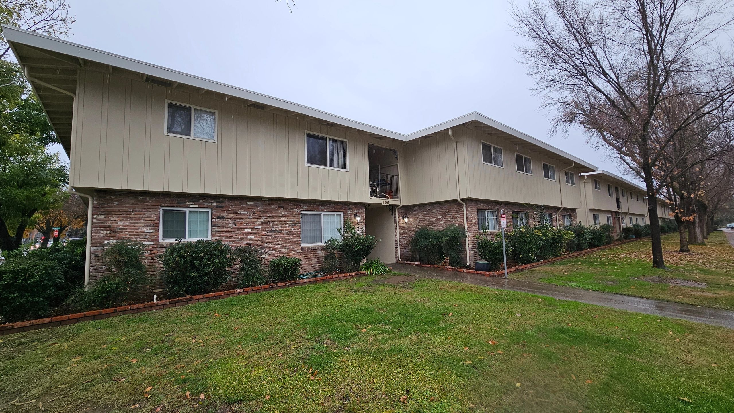 Gunrock Gardens exterior