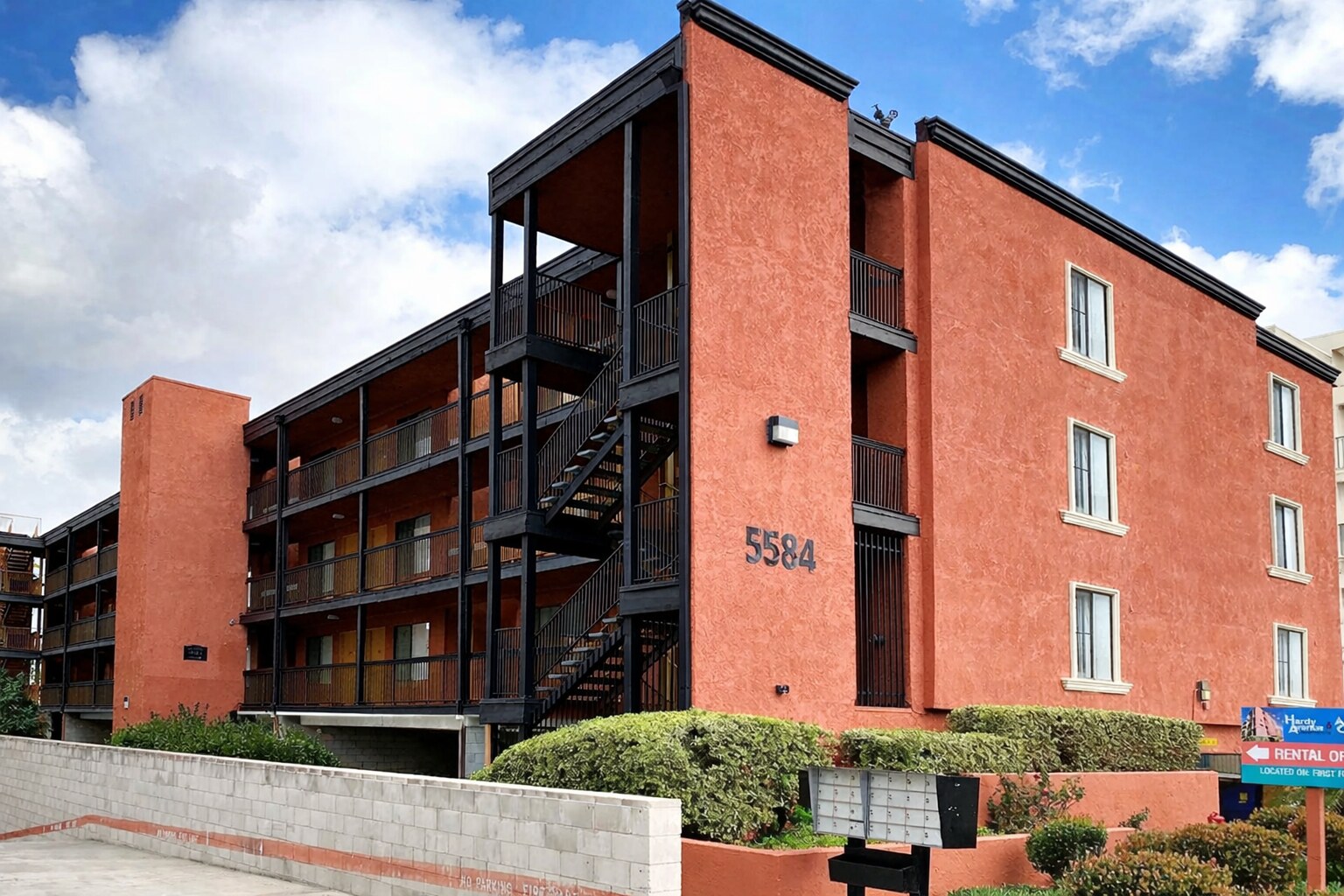 Hardy Avenue Apartments exterior