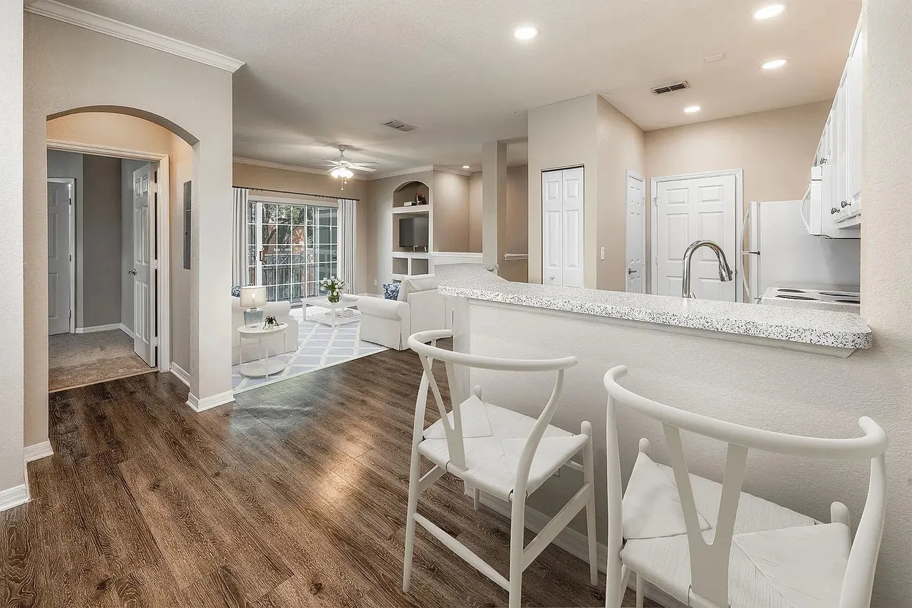 Henley Tampa Palms exterior