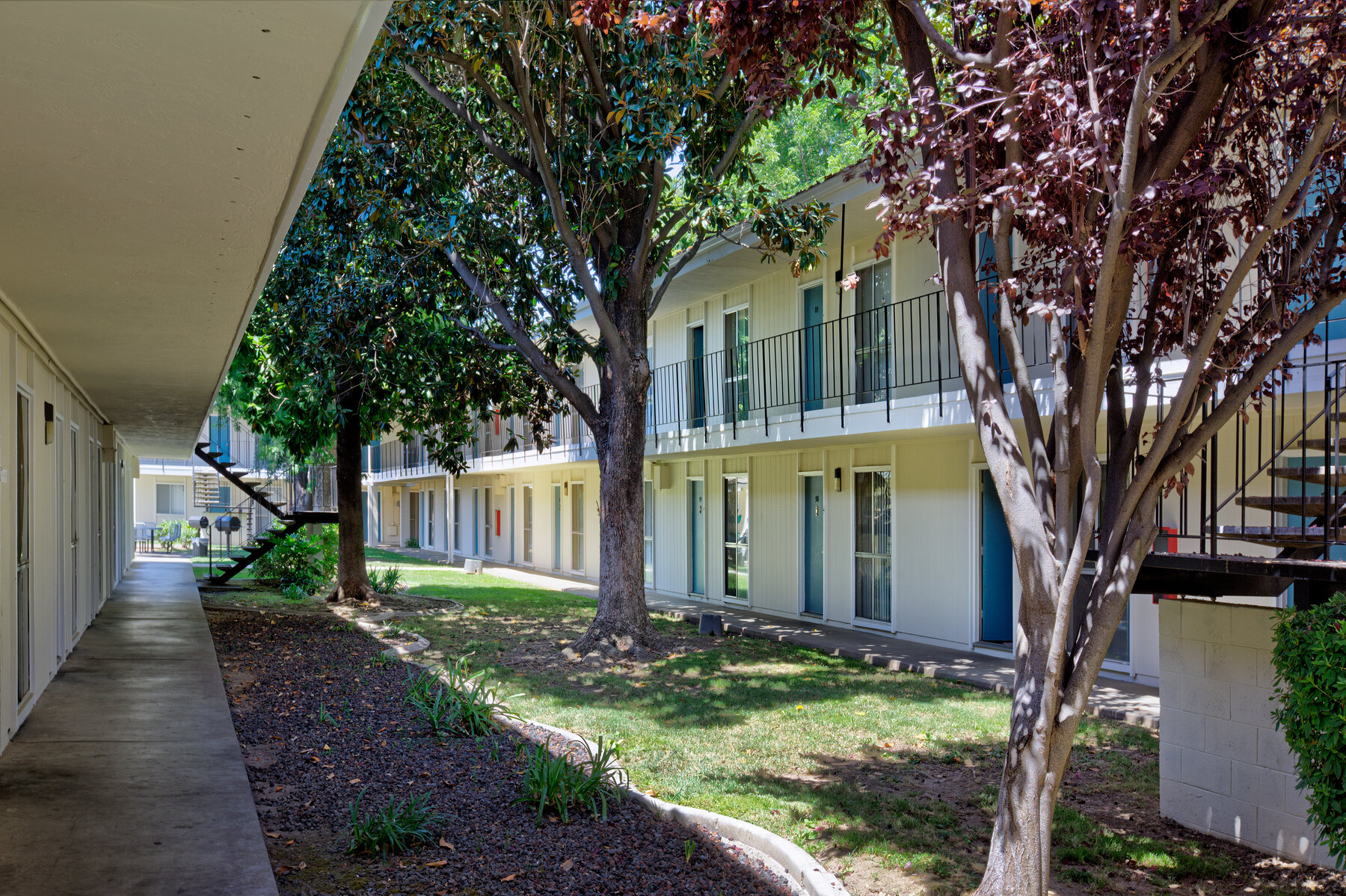 Howe Manor East exterior