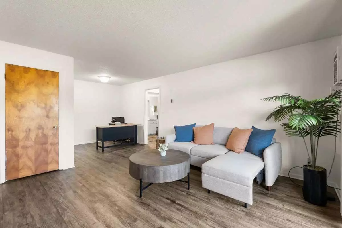Hull Flats Amenities