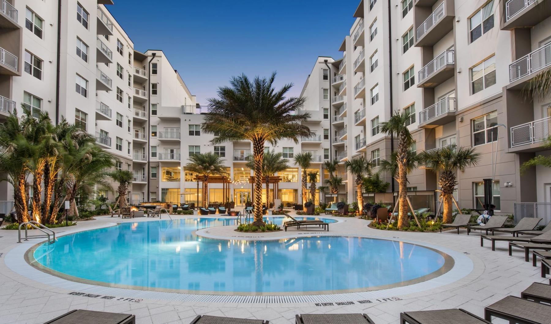 Juno Winter Park exterior